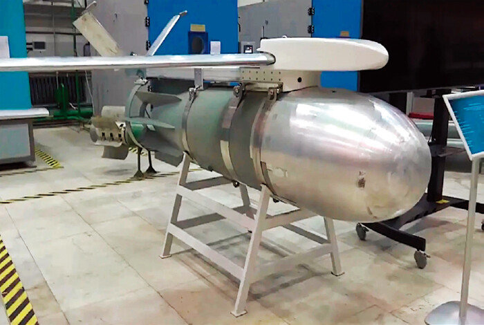 최근 러시아군이 우크라이나를 공격하는 데 쓰고 있는 FAB-1500 활공유도폭탄. [러시아 국방부 제공]