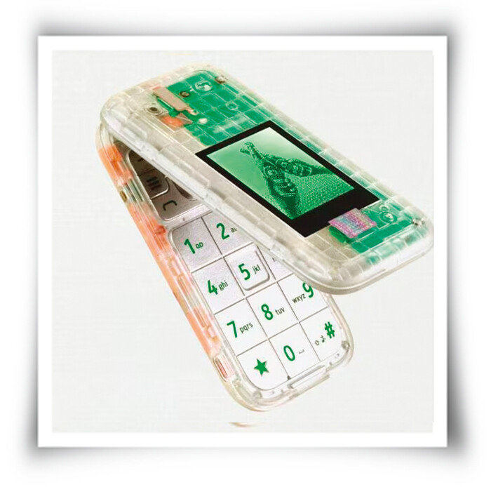 맥주 브랜드 하이네켄에서 한정 출시한 ‘보링폰(Boring Phone)’. [Human Mobile Devices 제공]