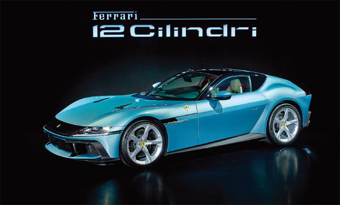 엔초 페라리의 디자인 철학은 페라리의 기조가 돼 지금까지 이어지고 있다. 사진은 최근 공개된 자연흡기 12기통 모델 ‘페라리 12칠린드리’. [FMK 제공]