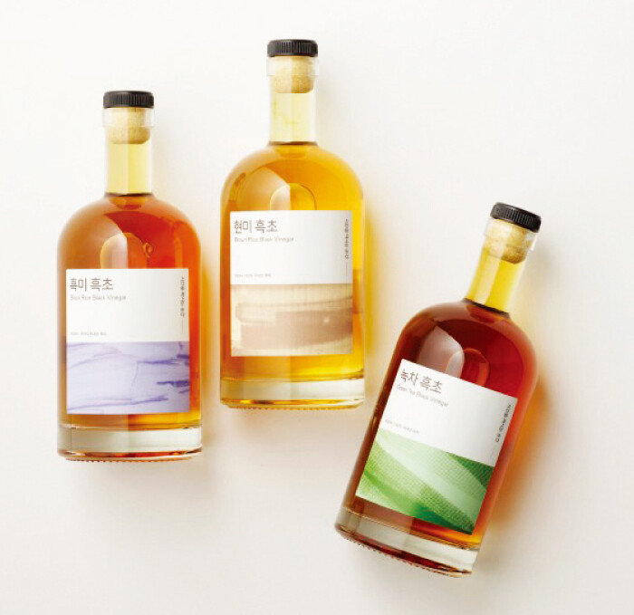 초루에서 판매 중인 자연 발효 흑초. [초루 제공]