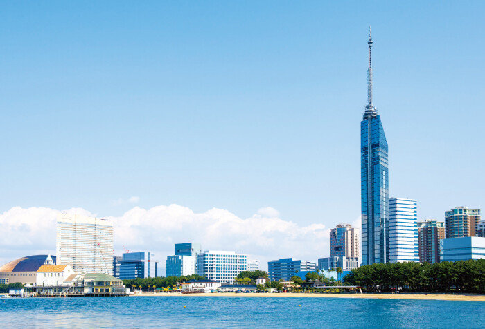 시내와 바다를 파노라마로 조망할 수 있는 ‘후쿠오카 타워’. [GettyImages]