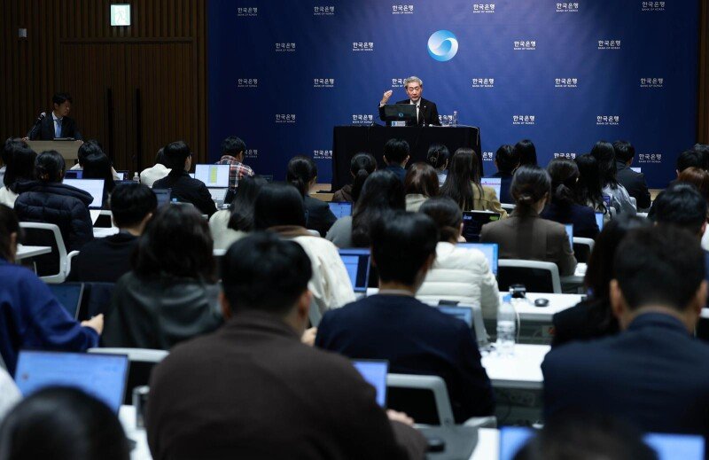 한은 “반도체 경기 강한 호조세…파급 확산에 높은 경제성장”