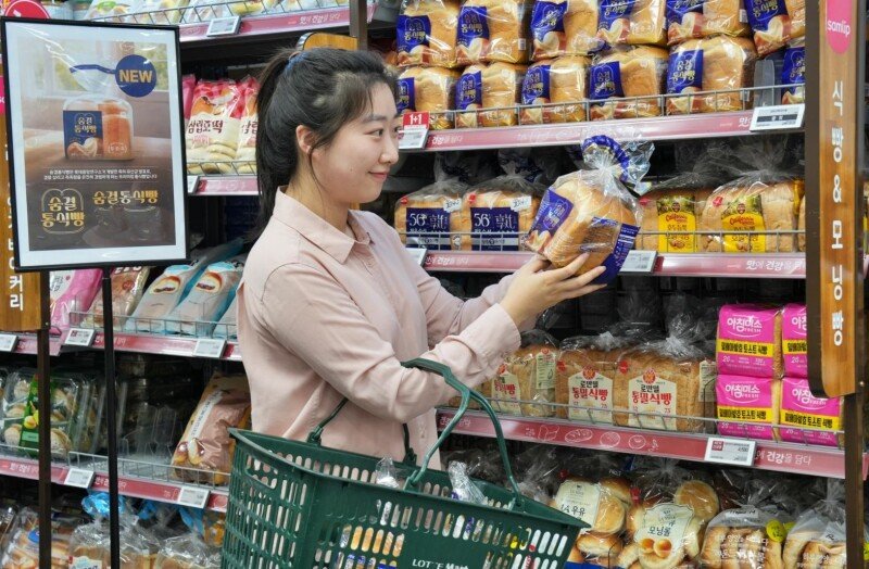 롯데 2500원 ‘숨결통식빵’ 누적 판매량 100만개 돌파