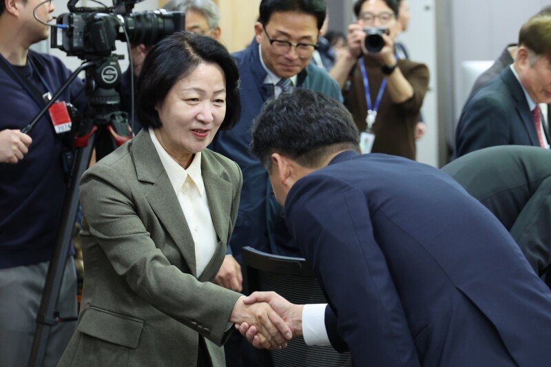 추미애 “경기 가용재원 1.5조원뿐…낡은 지방세제 뜯어고쳐야”
