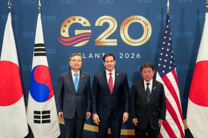 한미일 외교장관 “北 완전한 비핵화 위한 확고한 의지 재확인”