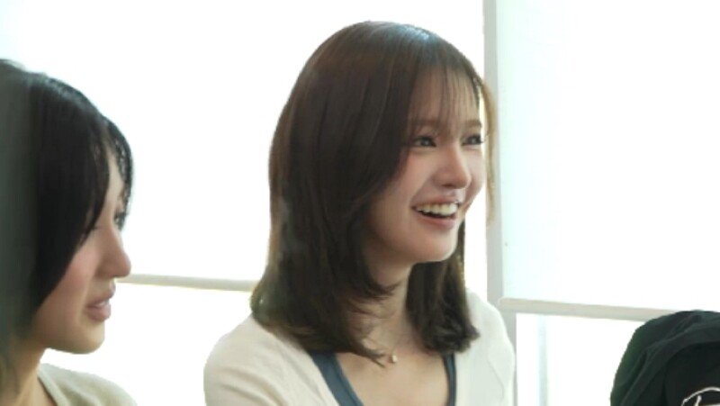 아이브, ‘초통령’ 인기 이 정도였나…콘서트에 부모 대기구역까지
