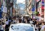 축적된 데이터로… 테슬라 자율주행, 인파 가득 연무장길도 척척
