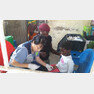 살리마 이동클리닉 센터에서 아이들을 진료하는 이미숙 센터장.