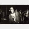 미국 뉴욕 언더그라운드 문화 공간 \'머드 클럽(Mudd Club)\'에서 춤추고 있는 장 미셸 바스키아, 1979년.-바비칸 아트 갤러리 제공·ⓒNicholas Taylor·ⓒThe Estate of Jean-Michel Basquiat, Licensed by Artestar, New York