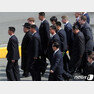 김정은 북한 국무위원장이 26일(현지시각) 오후 러시아 블라디보스토크역에서 전용열차로 향하고 있다. © News1