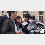 장잉잉의 가족들이 범인 크리스텐슨에게 유해의 소재를 알려달라고 호소하고 있다. © 뉴스1