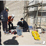 지난달 30일 오후 1시5분쯤 부산 남구 문현동의 한 아파트 신축 공사 현장에서 정모씨(57)가 옹벽의 철심 제거 작업을 하다 떨어져 숨졌다. 현장에 도착한 구급대원들이 응급조치를 하고 있다.(유가족 제공)© 뉴스1