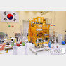 지난 4일 찾은 대전 유성구 한국항공우주연구원(KARI) 위성시험동에서 국내 독자기술로 개발된 ‘천리안위성 2B호’ 실제 비행모델(FM)이 공개됐다.(항우연 제공)© 뉴스1