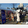 중소벤처기업부는 서울 서대문구 연세로에서 지난 21일부터 ‘가치삽시다, 크리스마스마켓’ 행사를 개최 중이다. 행사는 오는 29일까지 열린다. © 뉴스1