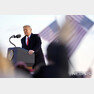 도널드 트럼프 미국 대통령이 20일(현지시간) 미 메릴랜드주 앤드루스 공군기지에서 전용기 에어포스원 탑승에 앞서 고별 연설을 하고 있다. ﻿[아나폴리스=AP/뉴시스]