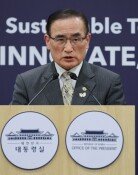 위성락 “핵잠수함, 美승인 필요…우린 연료에 대해 승인받은 것”