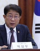 “그렇게 말하는 게 적절하냐” 박상우 前장관 질책한 판사 왜?