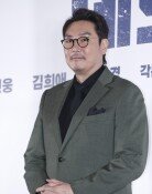 배우 조진웅 ‘소년범’ 의혹 인정…성폭행은 부인