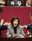 나경원 “필리버스터하며 노래 부른 추미애부터 징계하라”