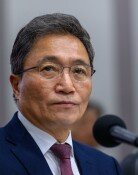 이학재 인천공항사장 “靑, 정기인사 미루라 지시하며 퇴직 압박”