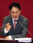 필버 22시간 넘긴 장동혁 “李, 내란재판부법 거부권 행사하라”