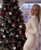 ‘32세 연상 남편’ 美 백악관 대변인, 둘째 임신…“크리스마스 선물”