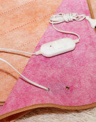 전기매트 틀고 자면 몸에 전자파 쌓인다?” 직접 측정해보니