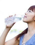 “아침 공복 물 500ml, 진짜 독소 배출될까?”…몸속 ‘해독’의 오해