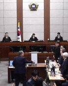 [속보]내란특검 “尹, 전두환 세력보다 엄정하게 단죄해야”