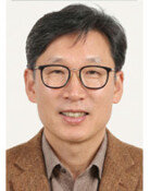 [송평인 칼럼]군 통수권자의 최소한의 자격