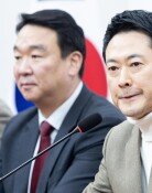 장동혁 ‘협박 정치’… “직 걸어라” 비판 막고, 당협위원장엔 교체 경고