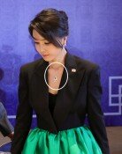 김건희측 “반클리프 목걸이 받은 것 맞다”…모조품 주장 접어