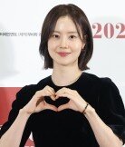 문채원 6월 결혼 “신랑은 비연예인”…자필 편지 인사