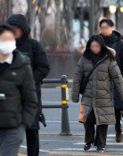 반팔 입다 패딩 다시 꺼내…역대 가장 늦은 한파특보