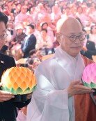 여권, 지선 앞두고 스타벅스-일베 잇단 문제 제기… 野 “선동말라”