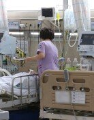 입원실 남녀구별 없애겠다던 정부, 비난 쏟아지자 철회