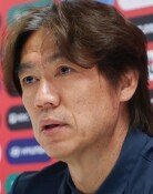 [속보]홍명보 대표팀 감독 자진사퇴 “국민께 죄송…모든 책임은 나에게”