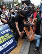 전장연 ‘버스 시위’ 22년만에 재개…“매주 수요일 출근길에 탈것”