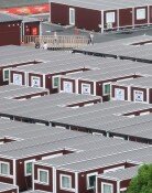 물 새는 컨테이너 숙소에, 침대는 장신 선수에 짧아 “살려주세요… 역대 최악”