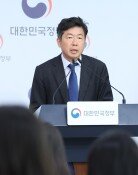 늘어난 태양광 전기 받아주려…송전선 ‘예비 용량’까지 총동원