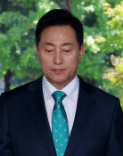 ‘여론조사비 대납 의혹’ 오세훈, 2심도 징역 1년6개월 구형