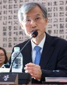 물러서지 않는 靑-조희대…與일각 탄핵 거론하지만 역풍 우려