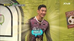 얼굴이 대유잼♥ 김요한 선수 vs 개모임 4인 배구 대결