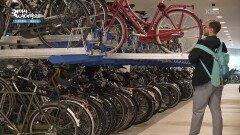 시내 곳곳에서 자전거를 타고 다니는 사람들 | KBS 251223 방송 