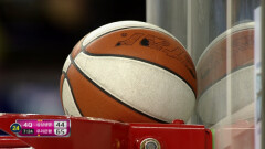 백보드에 ‘콱’ 박힌 공!