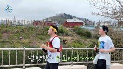 [나 혼자 산다] 응원가에 크루 이름이 빠질 수 없지 제2 응원가와 함께 신나게 달리는 전현무와 크루원들, MBC 260508 방송