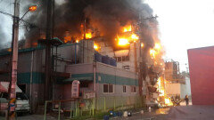 양주 섬유공장서 불…＂건물 반 이상 태워＂