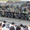 韩国军方从去年底起把“怪物导弹”“玄武-5”进行实战部署，至少有几十枚