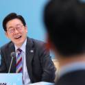 李在明：“技术掠夺和作威作福导致中小企业革新受挫”……要求确立公平交易秩序
