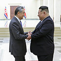 像是在做给特朗普看，金正恩表示“完全支持中国内外政策”